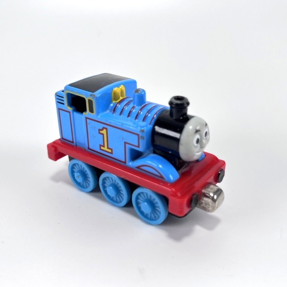 Thomas & Friends Take N Play Diecast Train Thomas the Tank Engine #1 - Picture 2 of 5